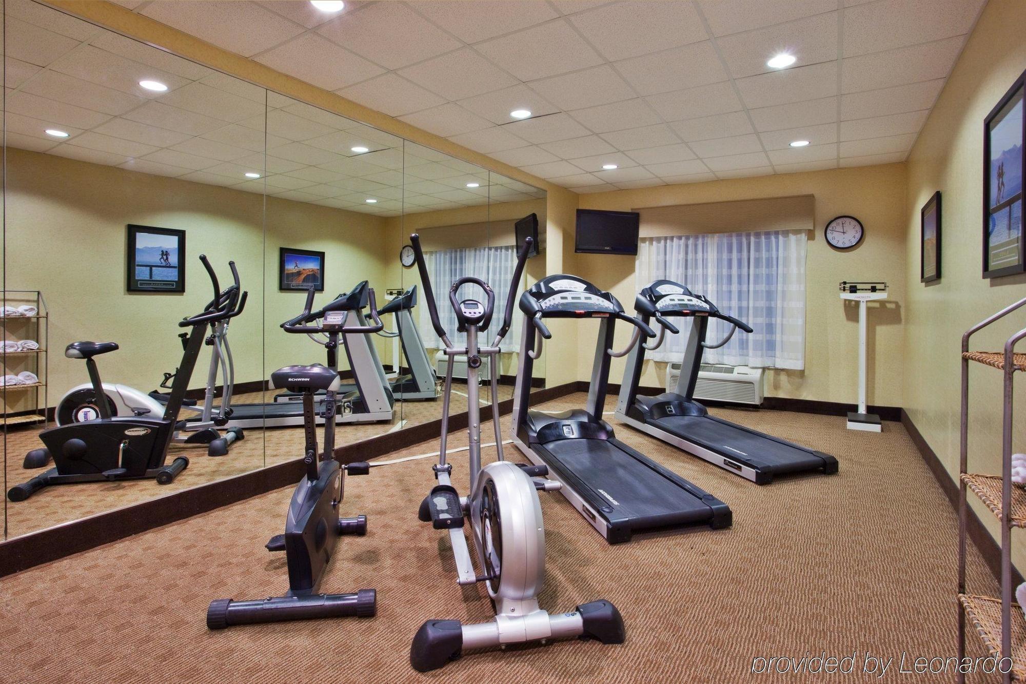 Holiday Inn Express Hotel & Suites Dublin By Ihg Εξωτερικό φωτογραφία