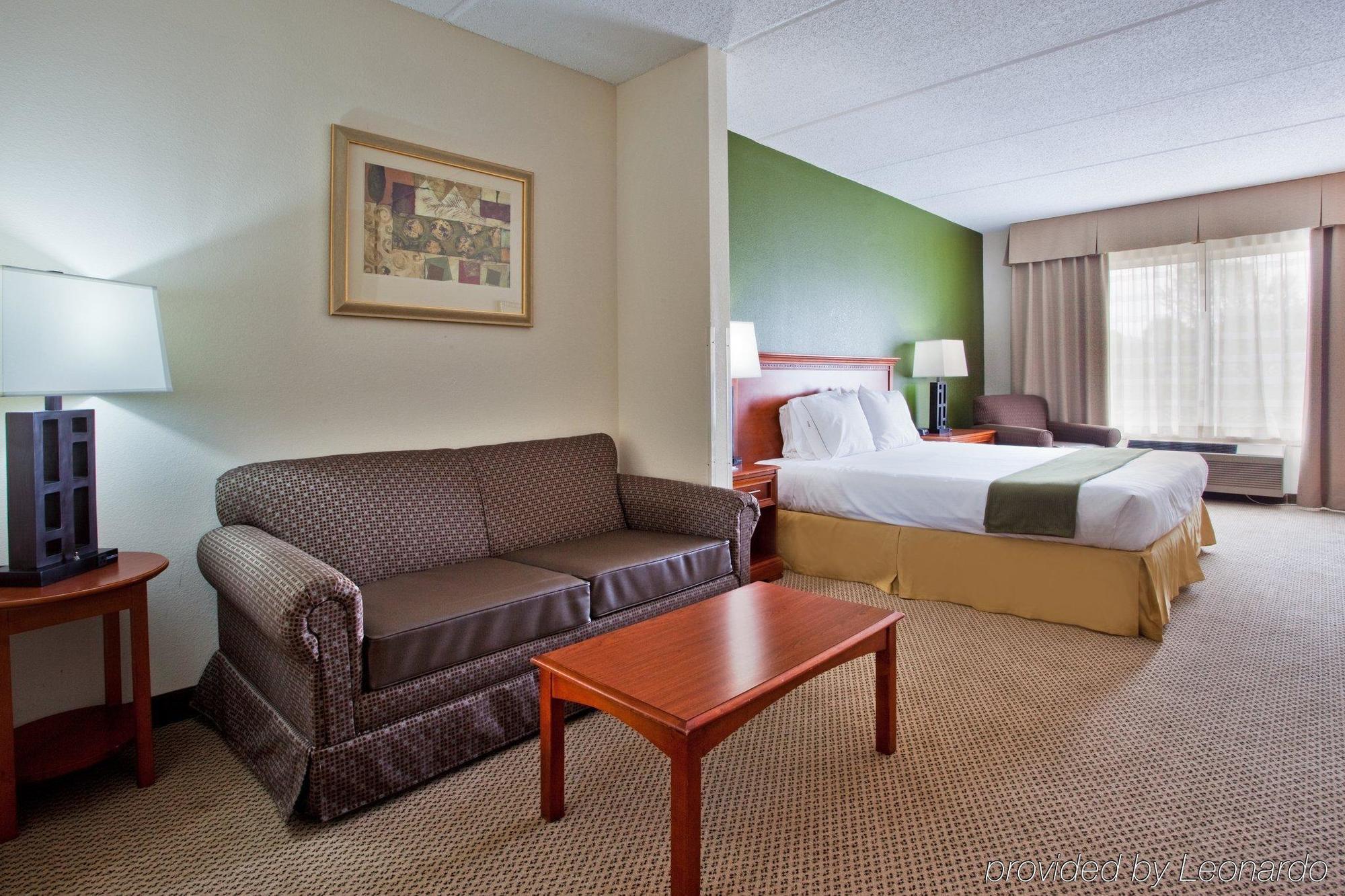 Holiday Inn Express Hotel & Suites Dublin By Ihg Εξωτερικό φωτογραφία
